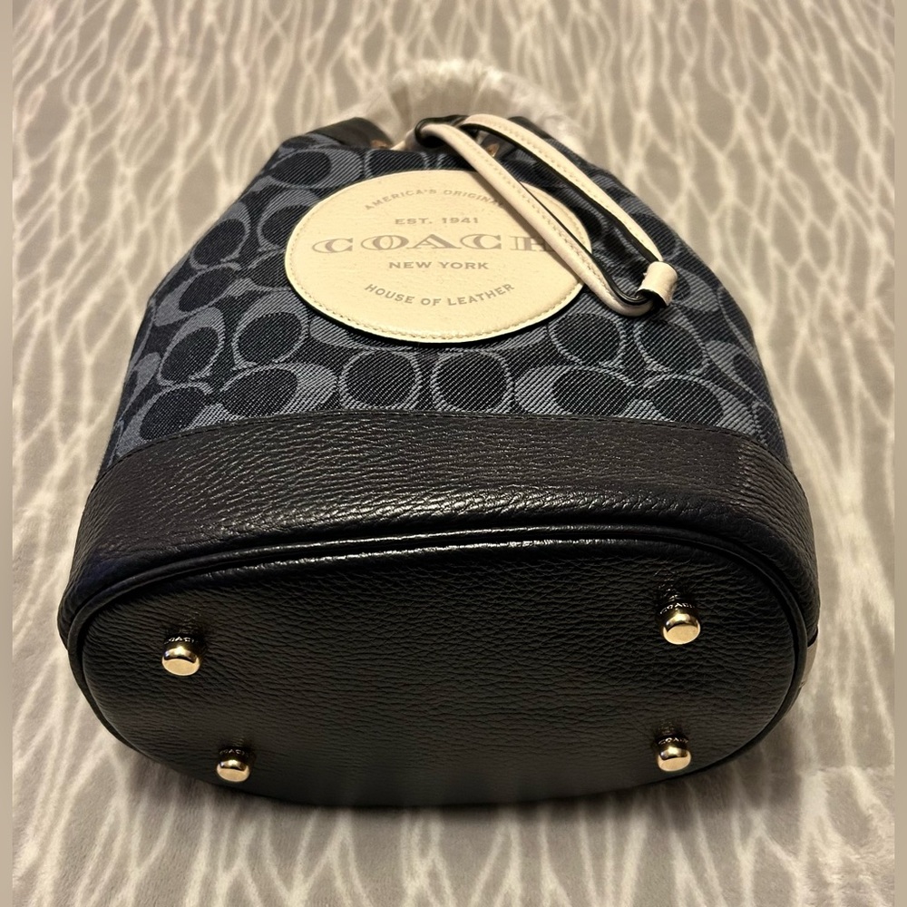 ๐๐ Coach Denim Blue Pride Dempsey Bucket Bag ๐๐ - Picture 2 of 13